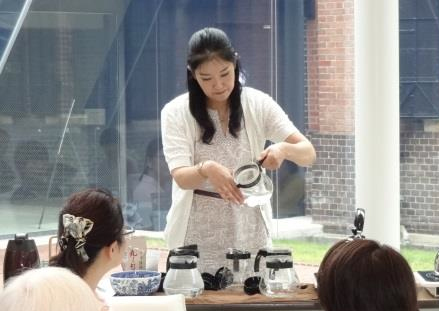 紅茶教室 -明治・大正・昭和 日本の紅茶をめぐる歴史物語